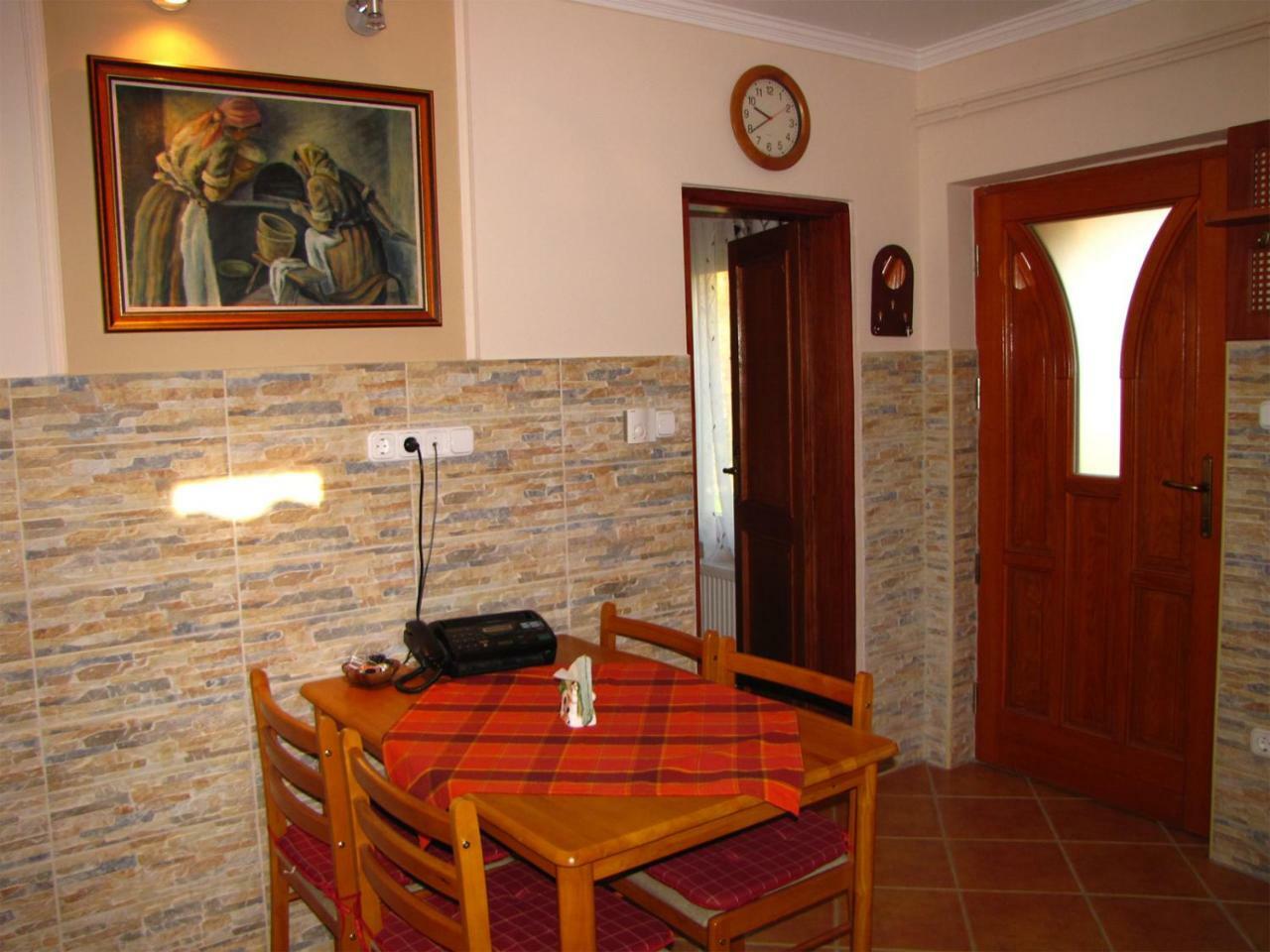 Szegfu Apartman Villa Hajduszoboszlo Exterior photo