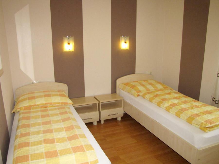 Szegfu Apartman Villa Hajduszoboszlo Exterior photo